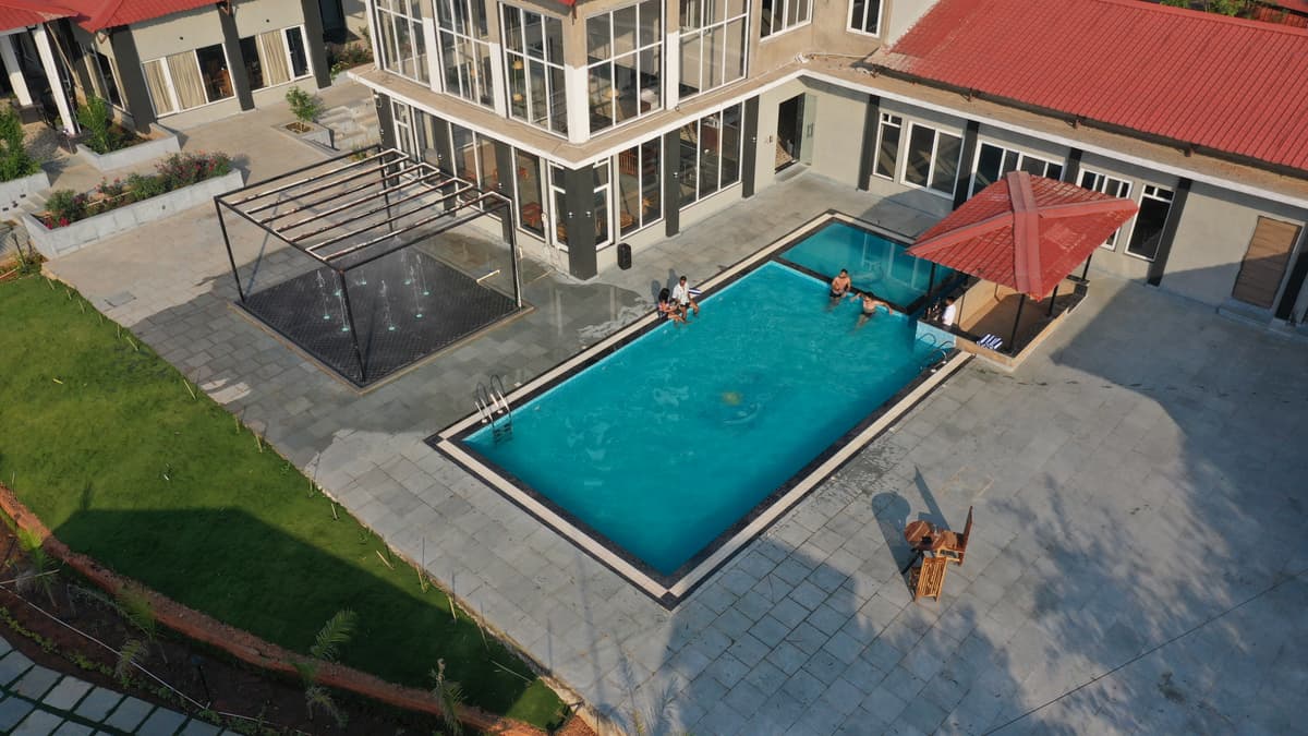 Swimming pool